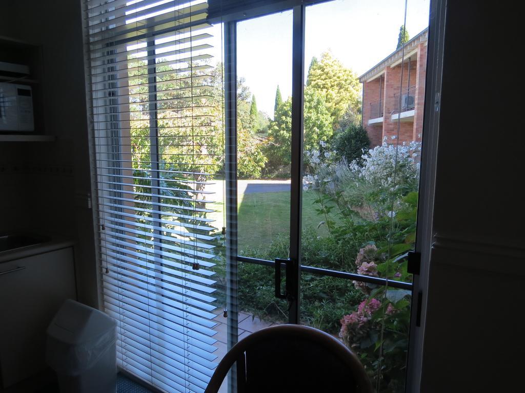 Golfview Lodge Bowral Room photo